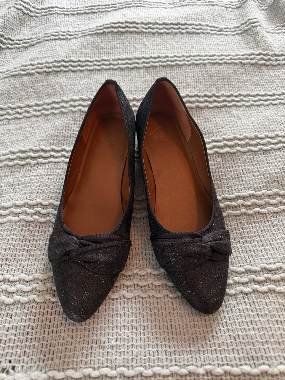 White Mountain Black Glitter Pointed Toe Flats with Knot Detail